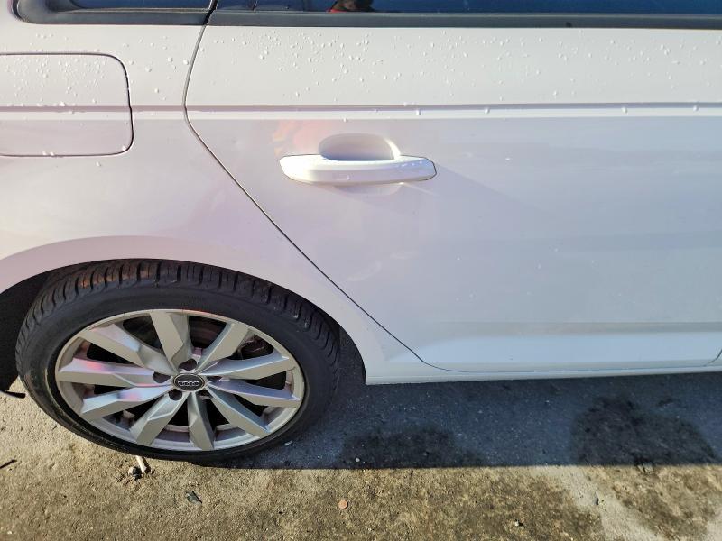 69131136 :رقم المزاد ، WAUANAF41HN006732 vin ، 2017 Audi A4 مزاد بيع