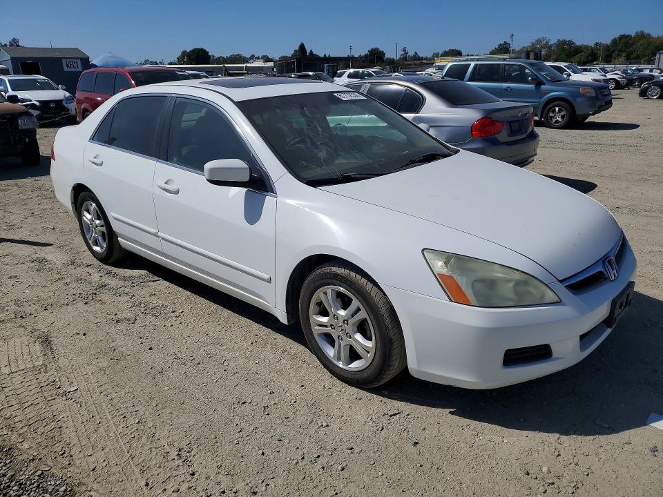 2006 Honda Accord მანქანა იყიდება აუქციონზე, vin: 1HGCM56876A076721, აუქციონის ნომერი: 67752536