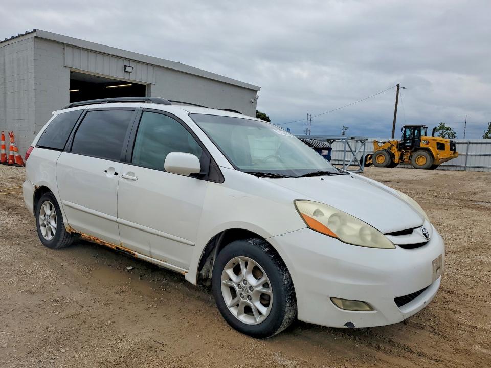 2006 Toyota Sienna მანქანა იყიდება აუქციონზე, vin: 5TDZA22C66S414476, აუქციონის ნომერი: 70146906