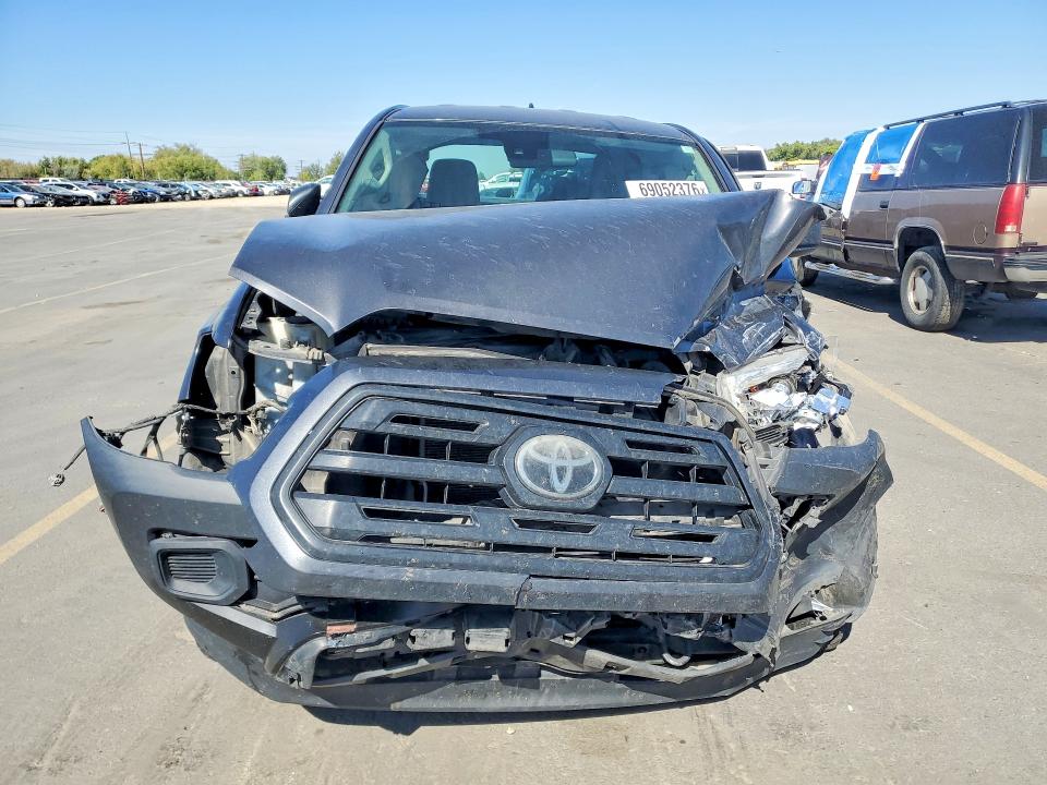 69052376 :رقم المزاد ، 5TFRX5GN4JX112665 vin ، 2018 Toyota Tacoma مزاد بيع