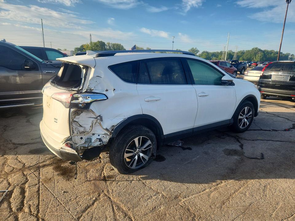 Aukcja sprzedaży 2018 Toyota Rav4, vin: JTMRFREV3JJ222364, numer aukcji: 68028636