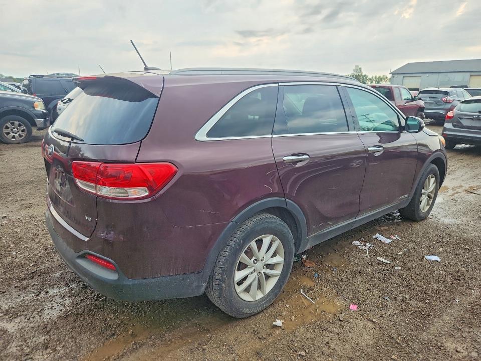 67846416 :رقم المزاد ، 5XYPGDA52HG225246 vin ، 2017 Kia Sorento مزاد بيع
