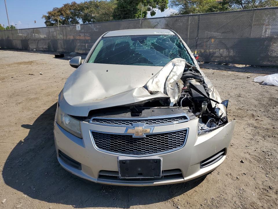 70302496 :رقم المزاد ، 1G1PE5SB6D7294392 vin ، 2013 Chevrolet Cruze مزاد بيع