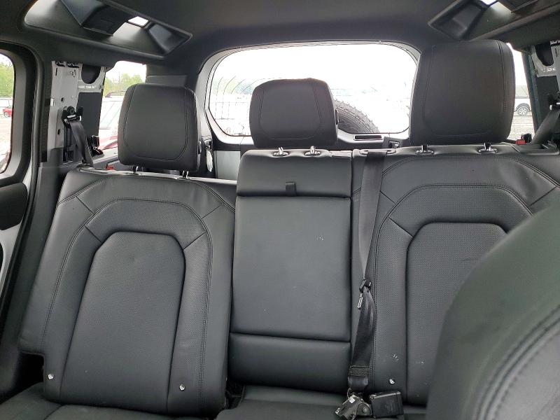 Auction sale of the 2023 Land Rover Defender, vin: SALEJ7EX8P2113137, lot number: 68192216