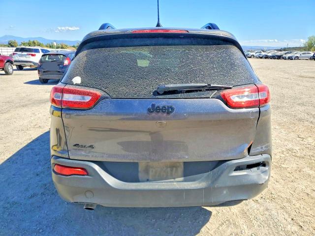 Продажа на аукционе авто 2018 Jeep Cherokee, vin: 1C4PJMCB4JD586387, номер лота: 69828356