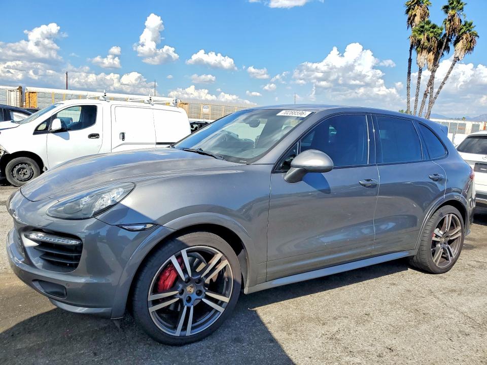 70288596 :رقم المزاد ، WP1AD2A28DLA79926 vin ، 2013 Porsche Cayenne مزاد بيع
