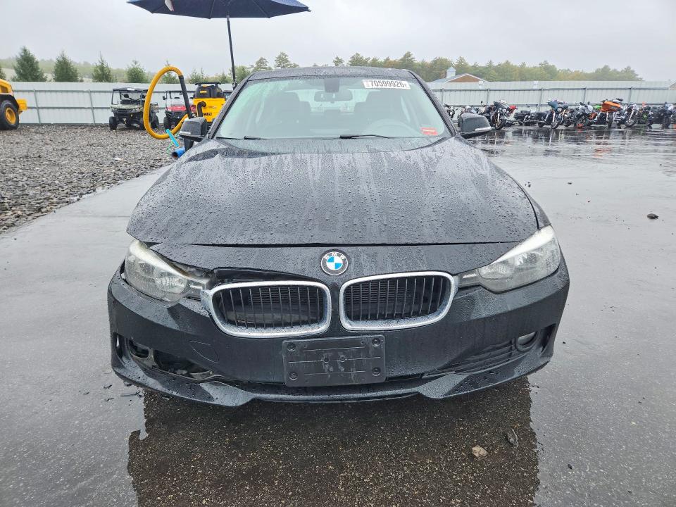 70599926 :رقم المزاد ، WBA3C3G55ENS70615 vin ، 2014 Bmw 320 مزاد بيع