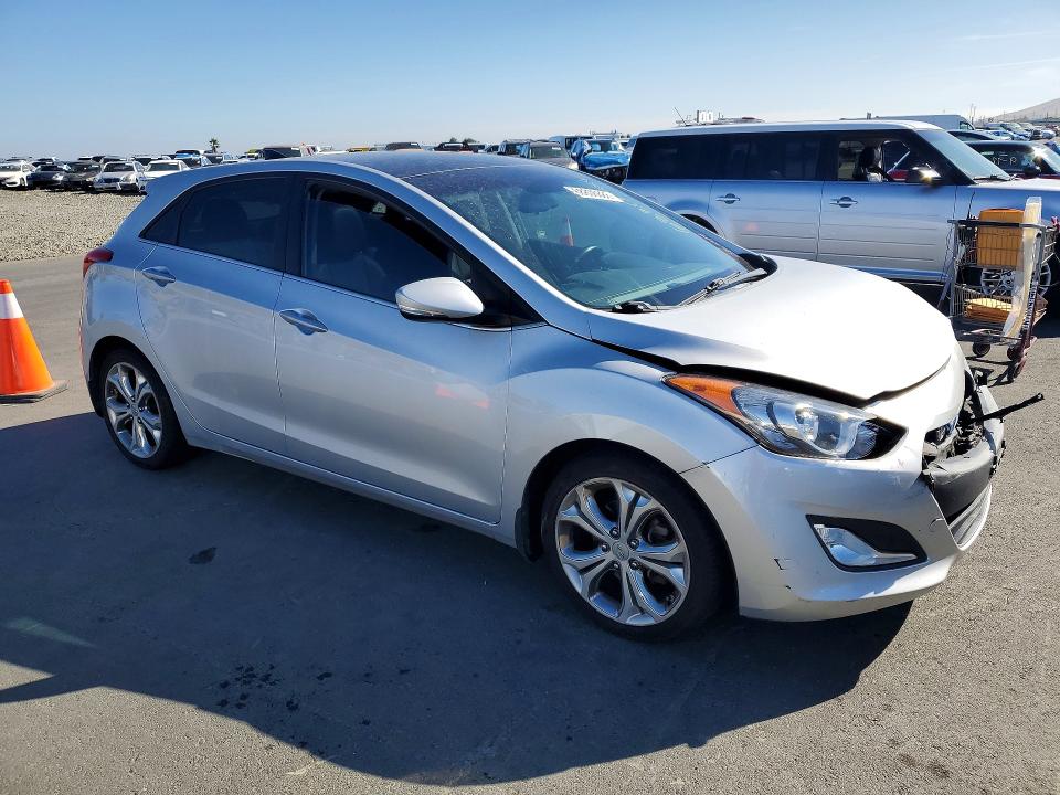 2013 Hyundai Elantra Gt მანქანა იყიდება აუქციონზე, vin: KMHD35LE3DU110452, აუქციონის ნომერი: 68806886