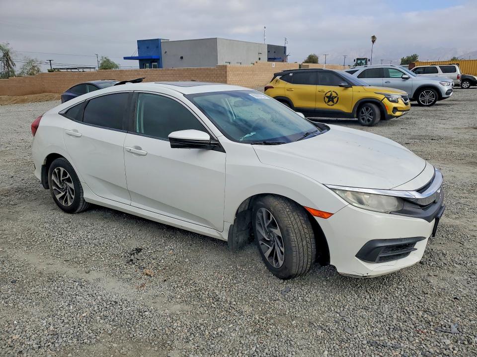 Aukcja sprzedaży 2017 Honda Civic, vin: 2HGFC2F70HH558702, numer aukcji: 69093736