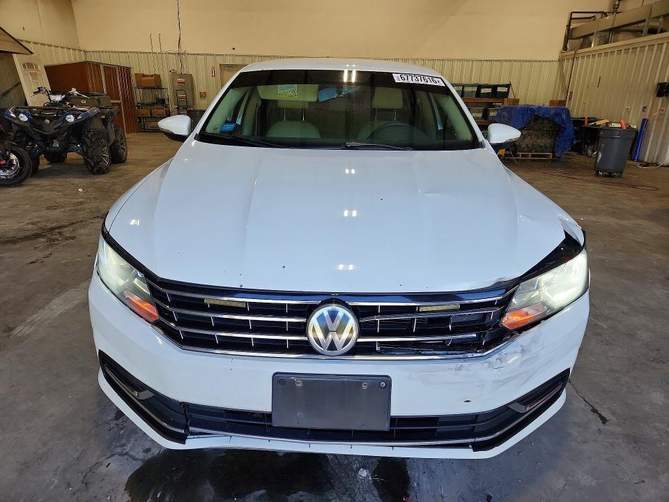 Продаж на аукціоні авто 2017 Volkswagen Passat, vin: 1VWAT7A30HC012668, номер лоту: 67737616