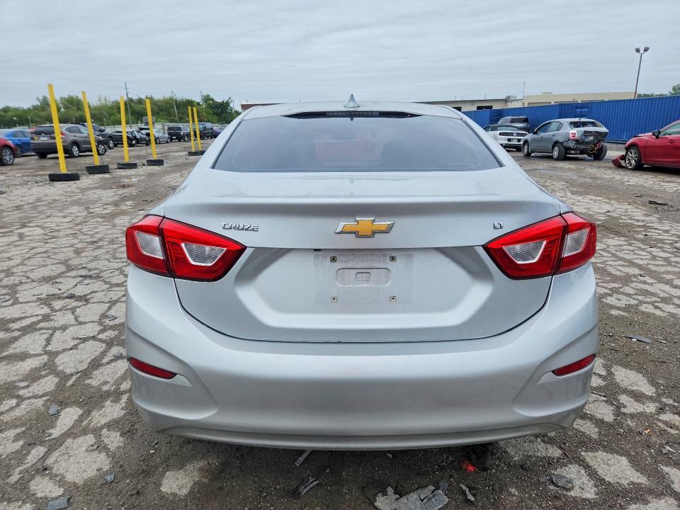 69513096 :رقم المزاد ، 1G1BE5SM4J7169205 vin ، 2018 Chevrolet Cruze مزاد بيع
