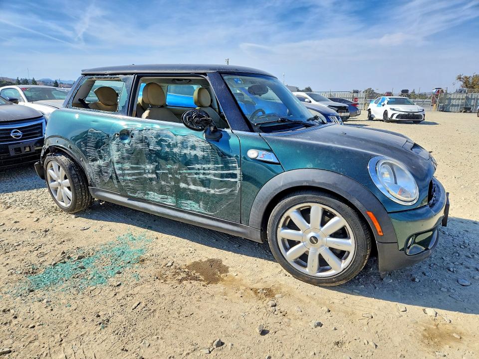 Продажа на аукционе авто 2008 Mini Cooper, vin: WMWMF73598TV38705, номер лота: 70307056