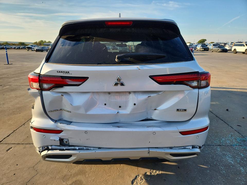 70653066 :رقم المزاد ، JA4J3VA84NZ071597 vin ، 2022 Mitsubishi Outlander مزاد بيع