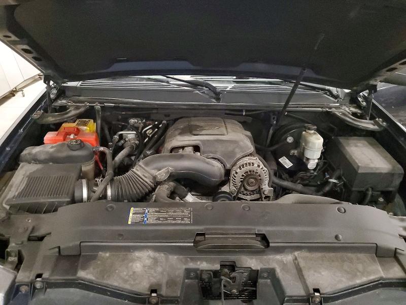 71127806 :رقم المزاد ، 1GNFK16337J211510 vin ، 2007 Chevrolet Suburban مزاد بيع