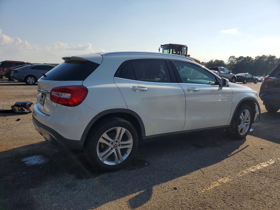 Aukcja sprzedaży 2018 Mercedes-benz Gla, vin: WDCTG4EB9JJ465585, numer aukcji: 69373256