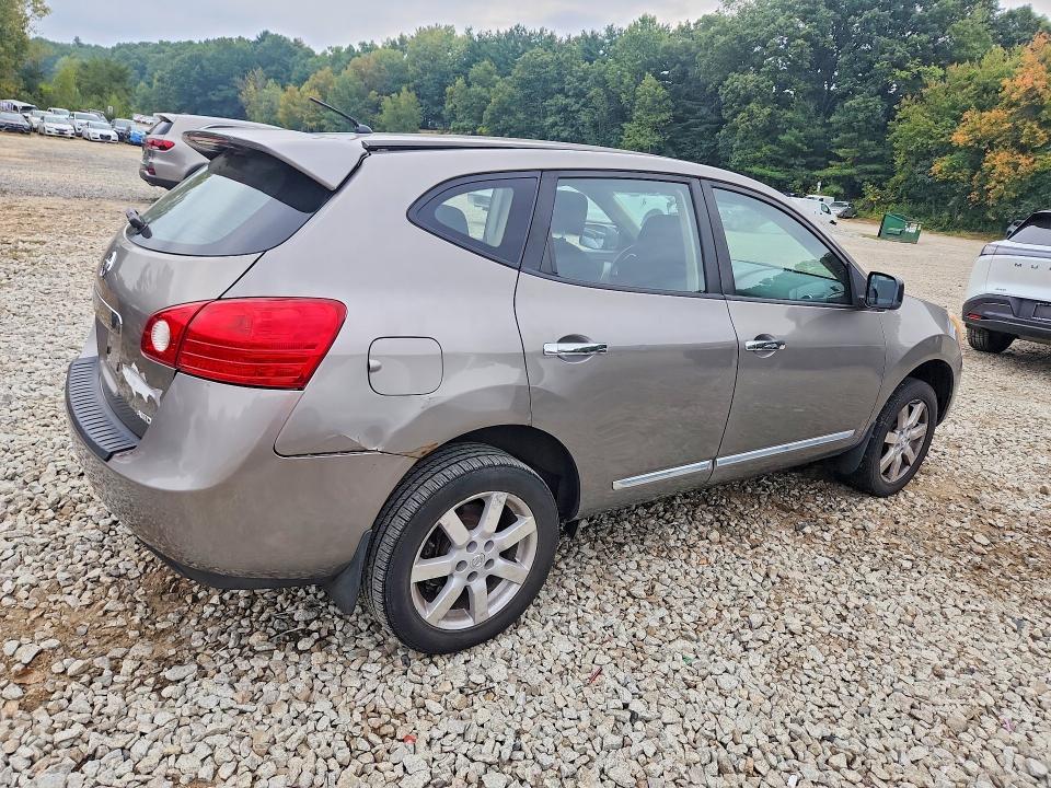 68913736 :رقم المزاد ، JN8AS5MV4BW687134 vin ، 2011 Nissan Rogue مزاد بيع
