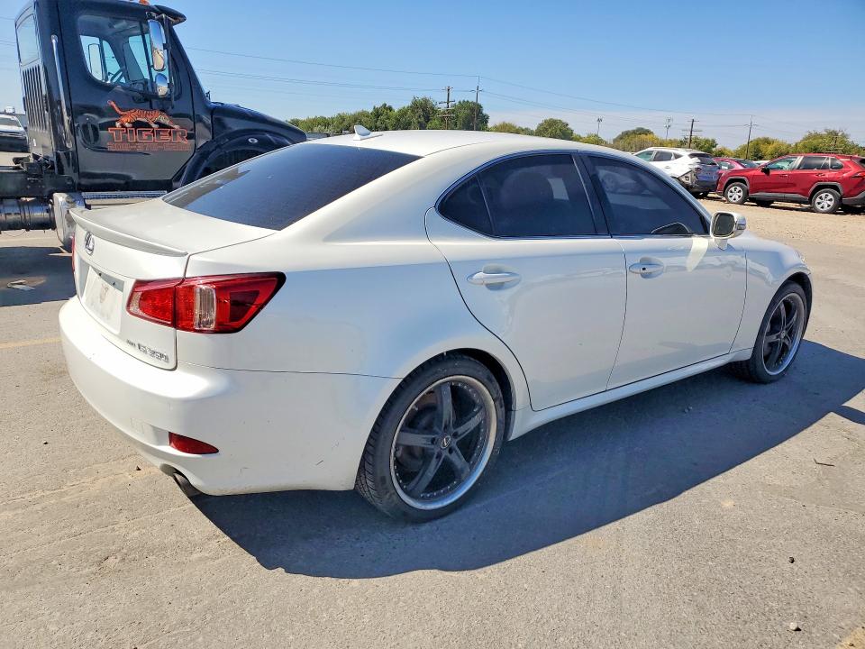 69088076 :رقم المزاد ، JTHCE5C21C5002984 vin ، 2012 Lexus Is مزاد بيع