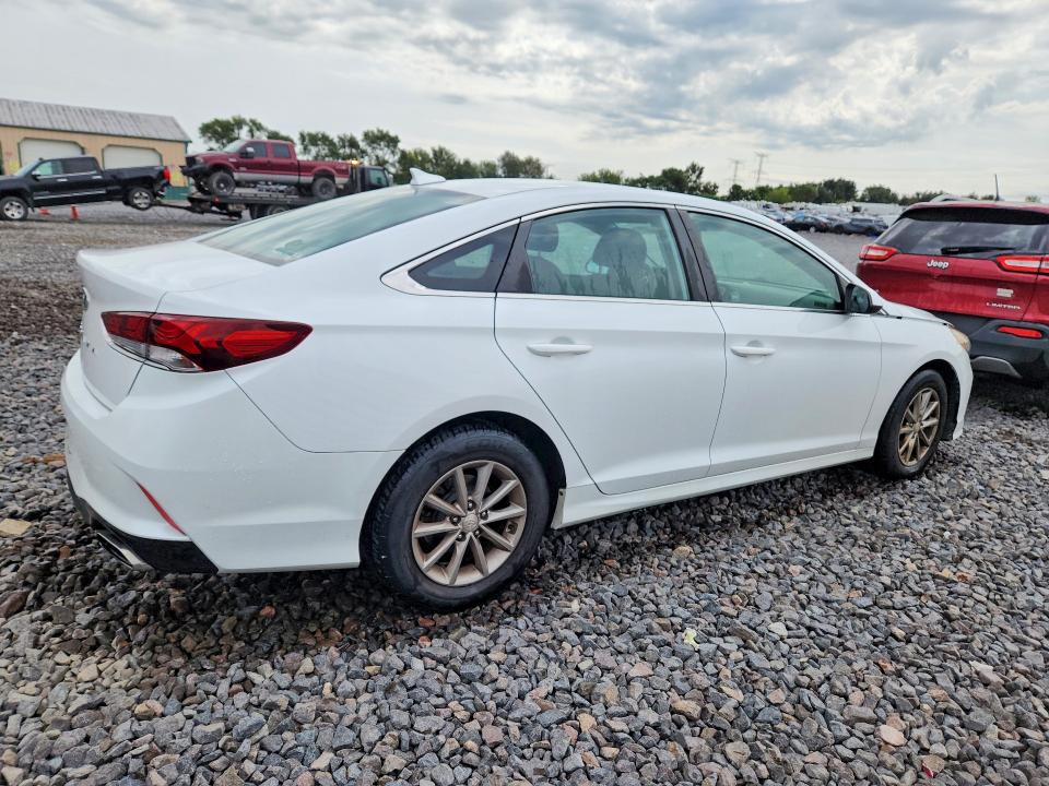 68833306 :رقم المزاد ، 5NPE24AF7JH693289 vin ، 2018 Hyundai Sonata مزاد بيع