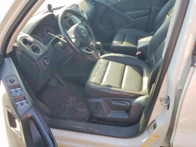 68398006 :رقم المزاد ، WVGBV7AX1FW555958 vin ، 2015 Volkswagen Tiguan مزاد بيع