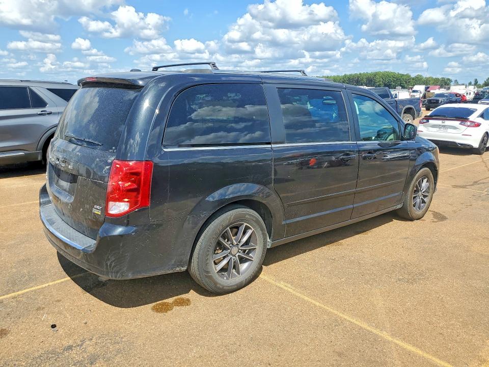 Auction sale of the 2017 Dodge Grand Caravan, vin: 2C4RDGCG6HR698077        , lot number: 68770016