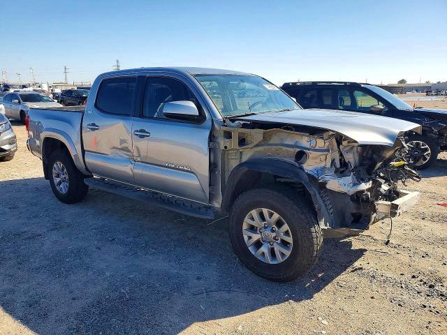 68574806 :رقم المزاد ، 5TFAZ5CN2HX040291 vin ، 2017 Toyota Tacoma مزاد بيع