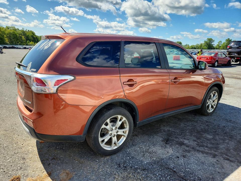 2015 Mitsubishi Outlander მანქანა იყიდება აუქციონზე, vin: JA4AZ3A31FZ007266, აუქციონის ნომერი: 68841616