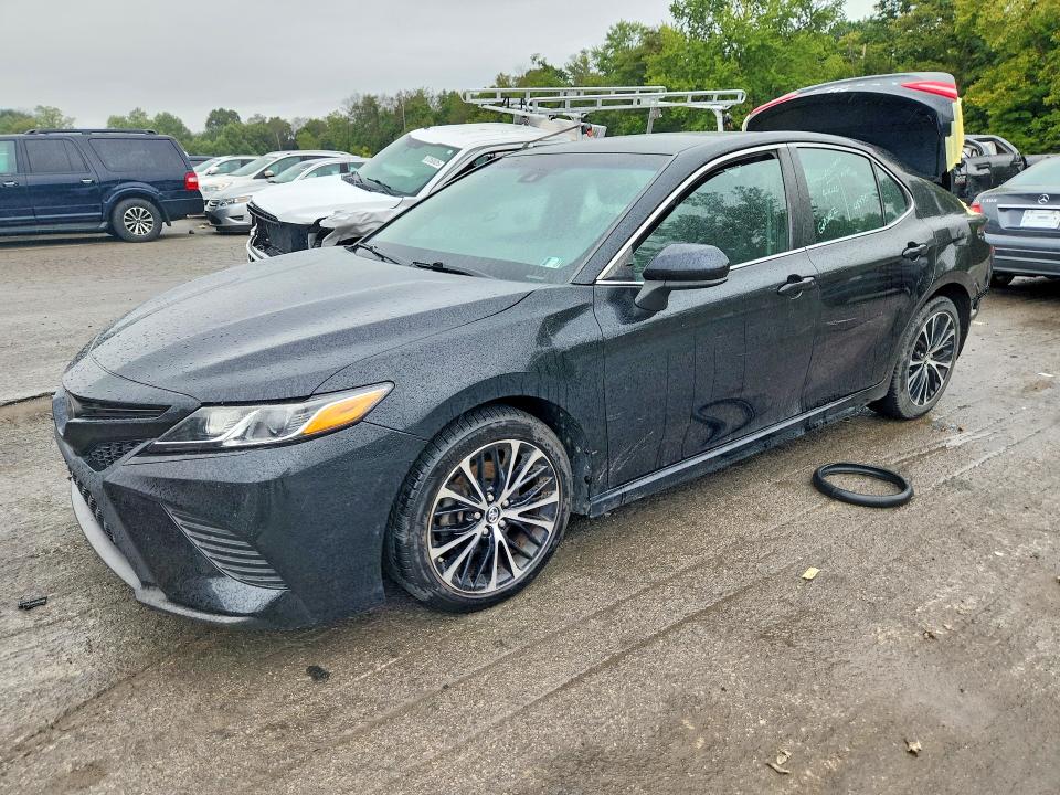 2018 Toyota Camry მანქანა იყიდება აუქციონზე, vin: 4T1B11HK5JU094674, აუქციონის ნომერი: 69736036