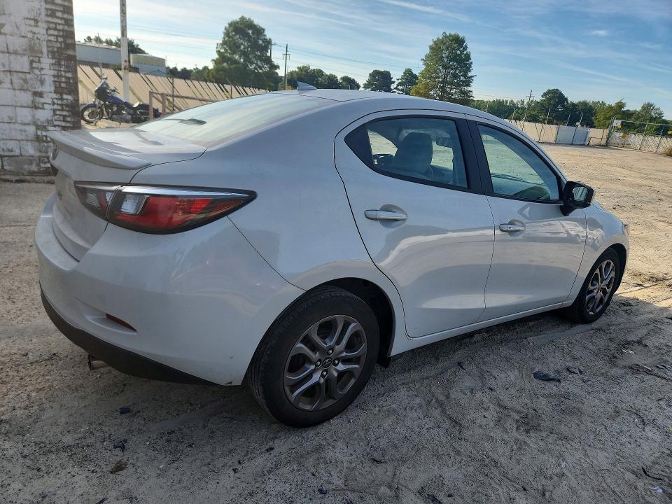 68492576 :رقم المزاد ، 3MYDLBYV9KY518963 vin ، 2019 Toyota Yaris مزاد بيع