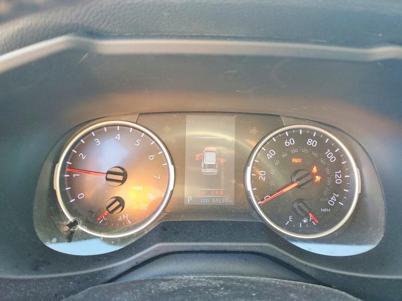 69878426 :رقم المزاد ، 2T3C1RFV8MW165958 vin ، 2021 Toyota Rav4 مزاد بيع