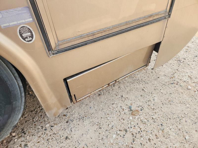 Продажа на аукционе авто 2000 Country Coach Motorhome Intrigue, vin: 4U7B5EK15Y1101218, номер лота: 69995306