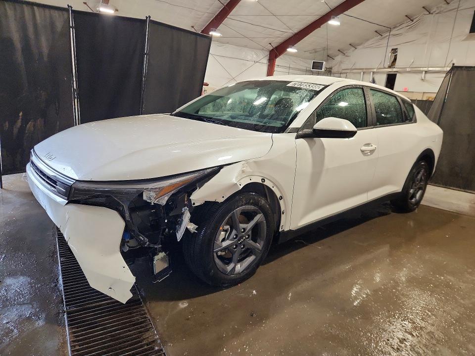 2026 Kia K4 მანქანა იყიდება აუქციონზე, vin: 3KPFT4DEXTE356739, აუქციონის ნომერი: 70785356
