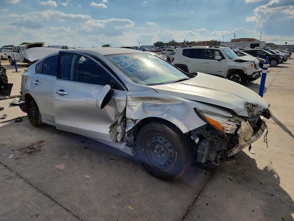 2017 Nissan Altima მანქანა იყიდება აუქციონზე, vin: 1N4AL3AP7HN354451, აუქციონის ნომერი: 69378346