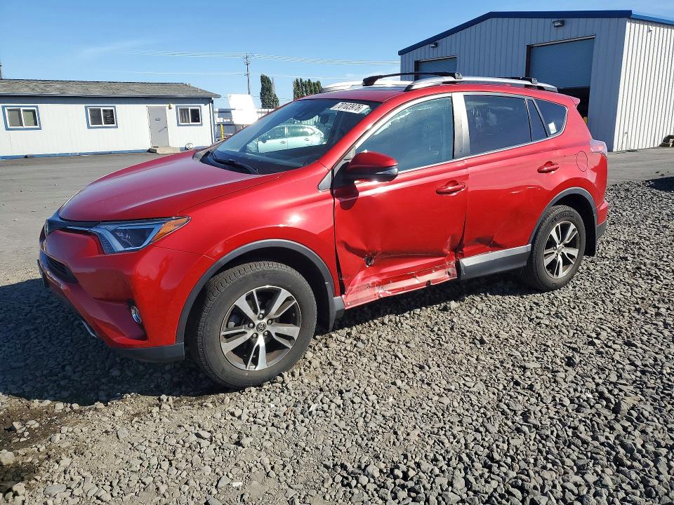 70103976 :رقم المزاد ، 2T3RFREV2HW678982 vin ، 2017 Toyota Rav4 مزاد بيع