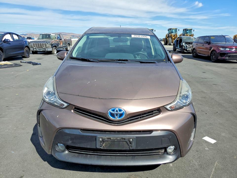 2015 Toyota Prius V მანქანა იყიდება აუქციონზე, vin: JTDZN3EU3FJ029260, აუქციონის ნომერი: 70301996