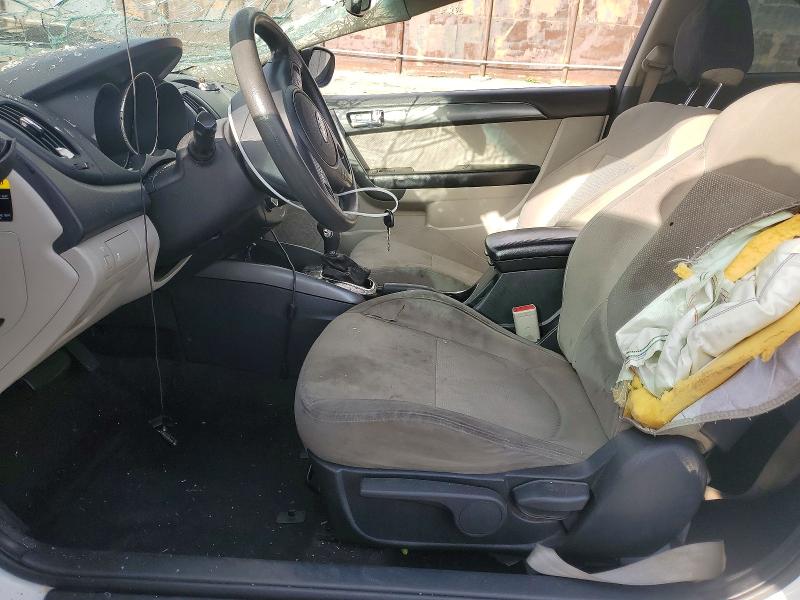 71060846 :رقم المزاد ، KNAFU6A22D5709388 vin ، 2013 Kia Forte Koup مزاد بيع