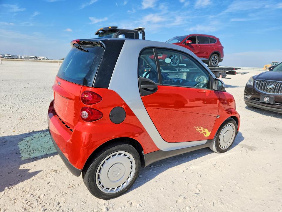 2008 Smart Fortwo მანქანა იყიდება აუქციონზე, vin: WMEEJ31X08K177939, აუქციონის ნომერი: 70468956