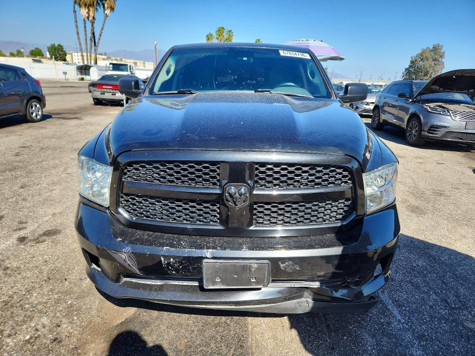 67834796 :رقم المزاد ، 1C6RR6KG2KS521276 vin ، 2019 Ram 1500 Classic مزاد بيع