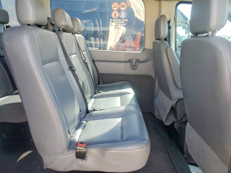 68482966 :رقم المزاد ، 1FBZX2CM4FKB16526 vin ، 2015 Ford Transit مزاد بيع