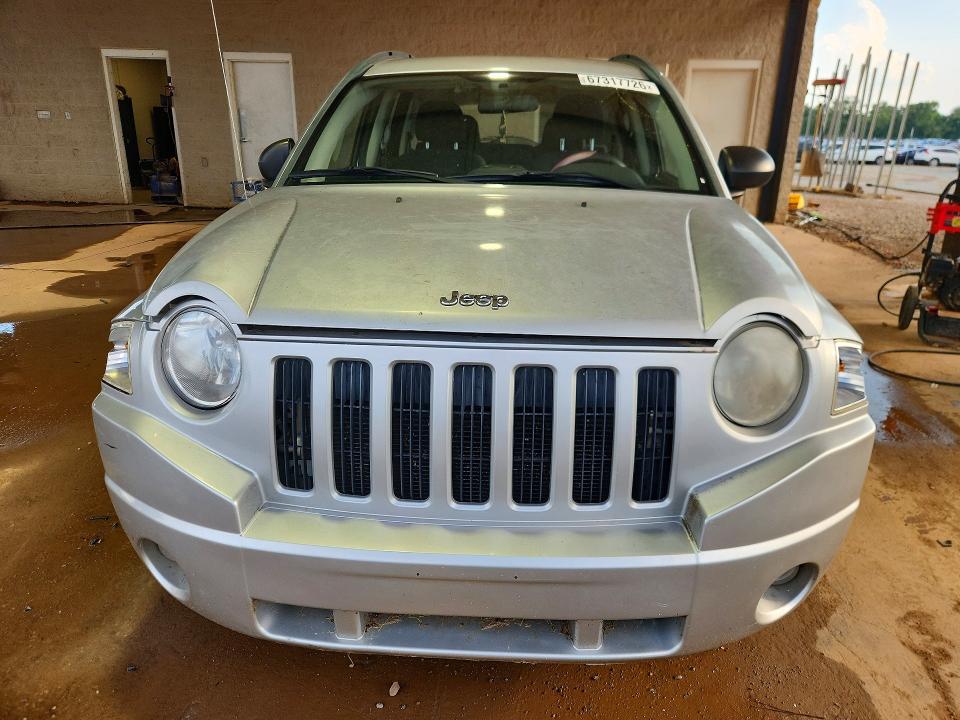 2010 Jeep Compass მანქანა იყიდება აუქციონზე, vin: 1J4NF4FB0AD584733, აუქციონის ნომერი: 67317726