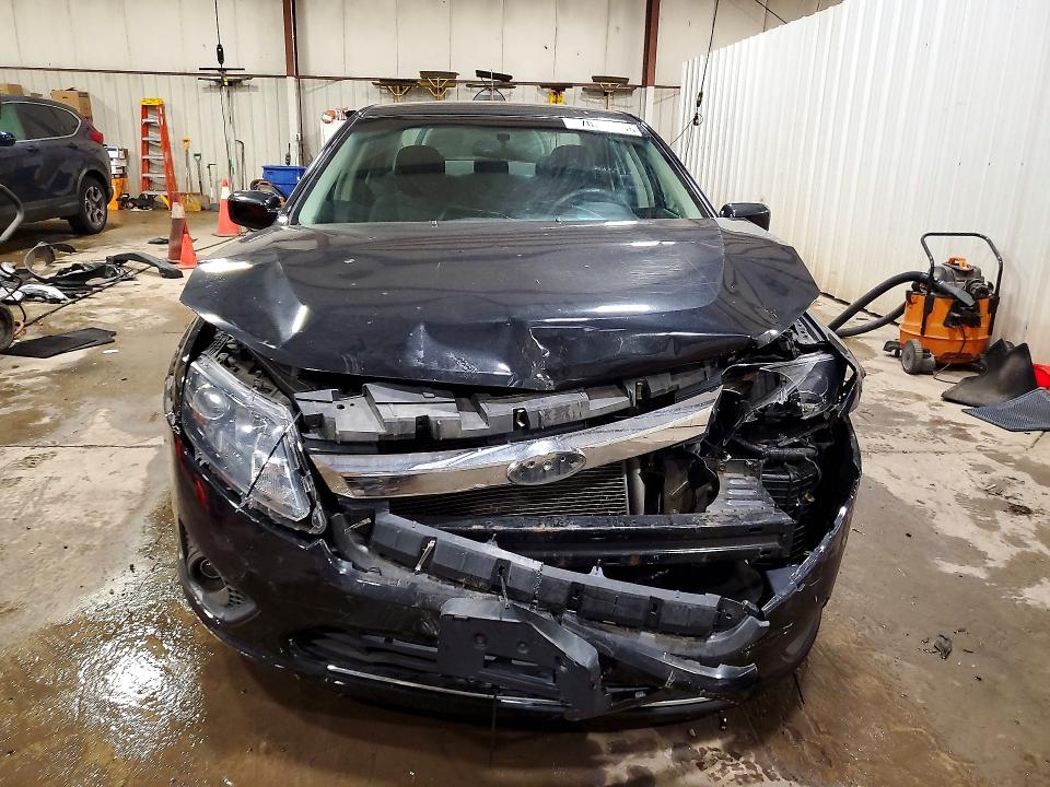 70230736 :رقم المزاد ، 3FAHP0HA0AR230334 vin ، 2010 Ford Fusion مزاد بيع