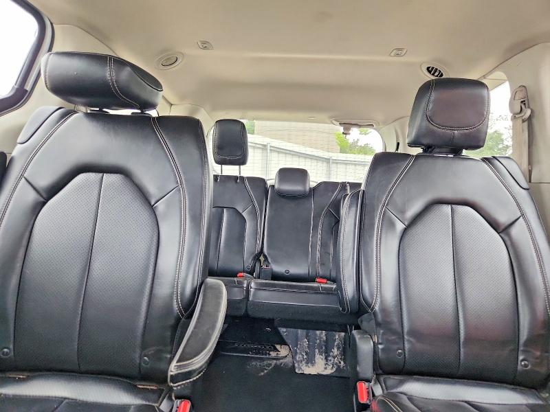 69125766 :رقم المزاد ، 2C4RC1DG3LR144437 vin ، 2020 Chrysler Voyager مزاد بيع