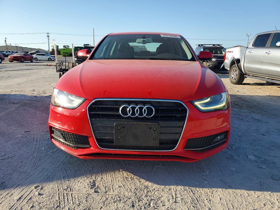 66050896 :رقم المزاد ، WAUEFAFL0FN023069 vin ، 2015 Audi A4 مزاد بيع