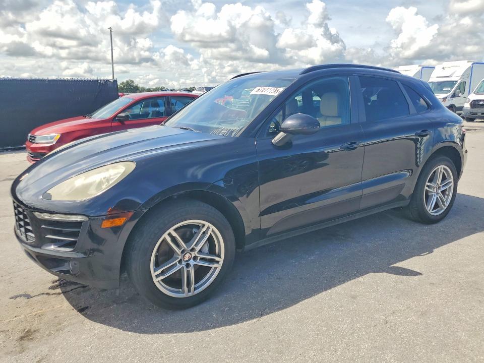 Auction sale of the 2017 Porsche Macan, vin: WP1AA2A58HLB07393, lot number: 67871196