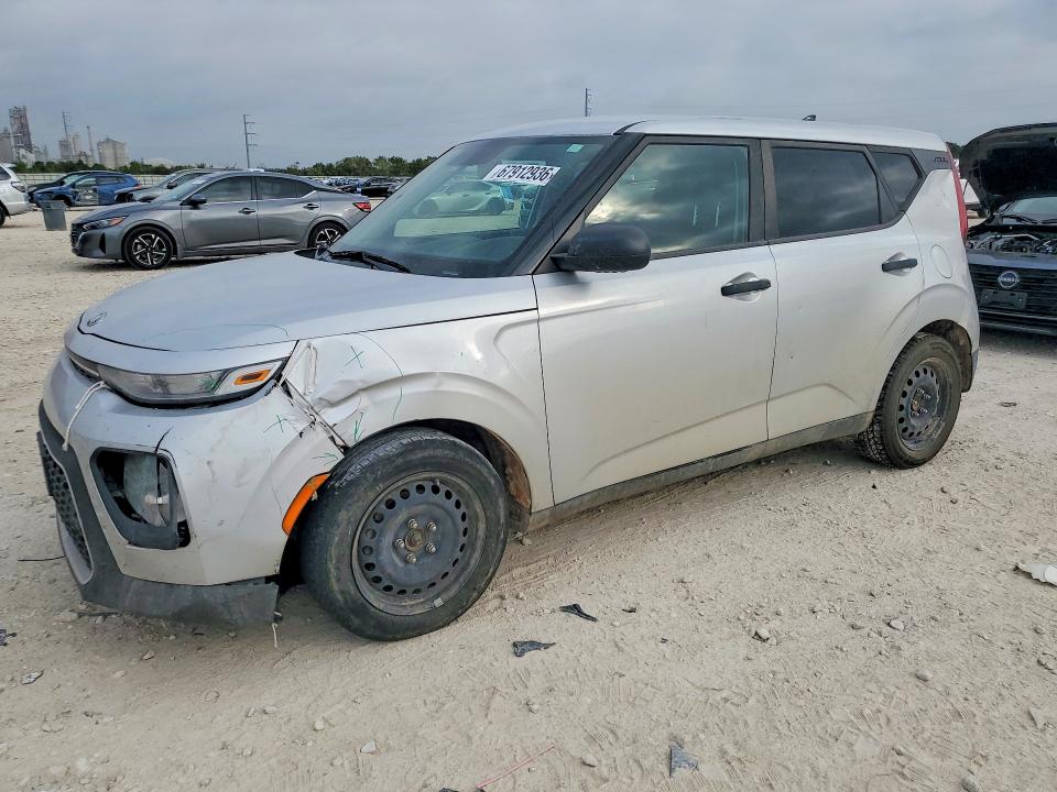 67912936 :رقم المزاد ، KNDJ22AUXM7738414 vin ، 2021 Kia Soul مزاد بيع