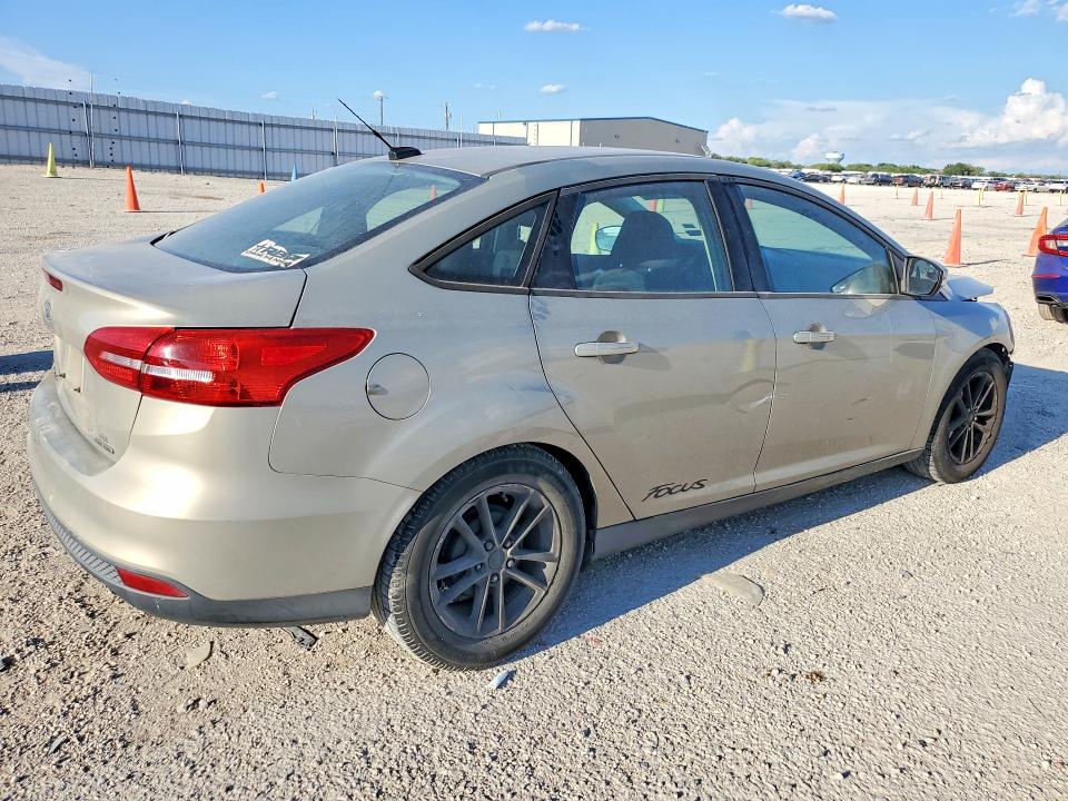 2015 Ford Focus მანქანა იყიდება აუქციონზე, vin: 1FADP3F28FL204260, აუქციონის ნომერი: 68604786