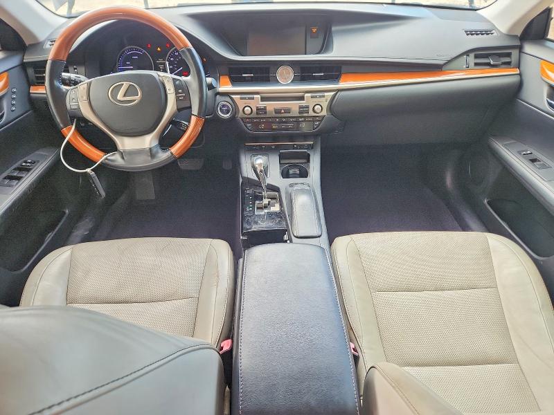 67830356 :رقم المزاد ، JTHBW1GG1D2003949 vin ، 2013 Lexus Es مزاد بيع