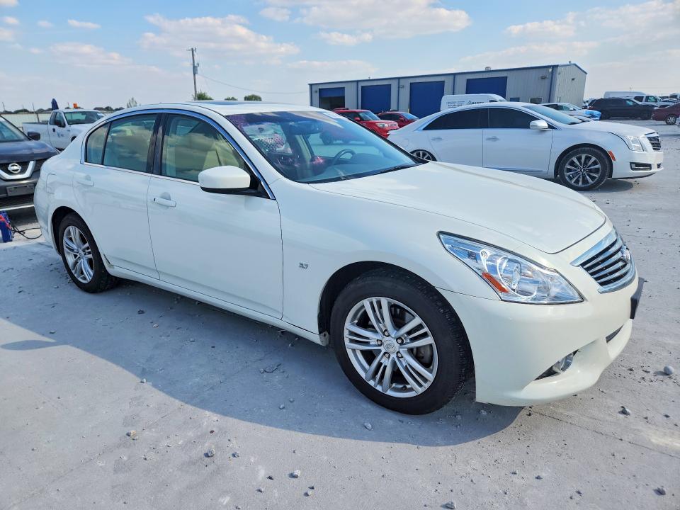 69243866 :رقم المزاد ، JN1CV6AR5FM651143 vin ، 2015 Infiniti Q40 مزاد بيع