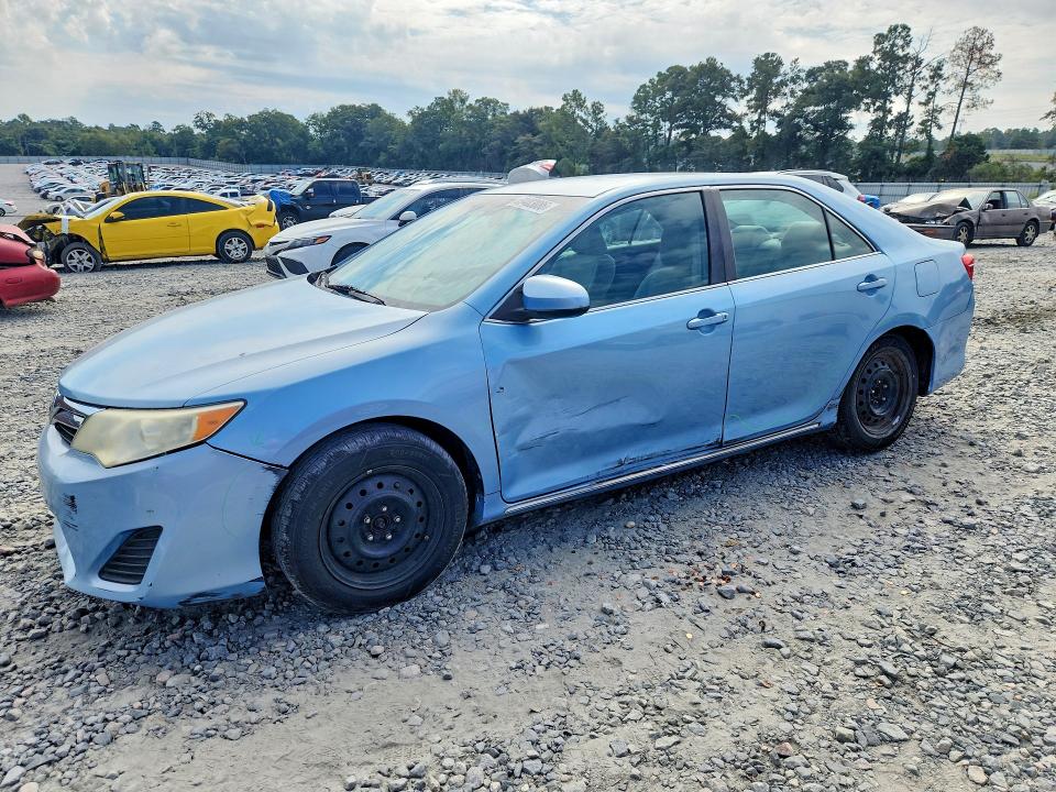 69403086 :رقم المزاد ، 4T4BF1FK4CR209293 vin ، 2012 Toyota Camry مزاد بيع