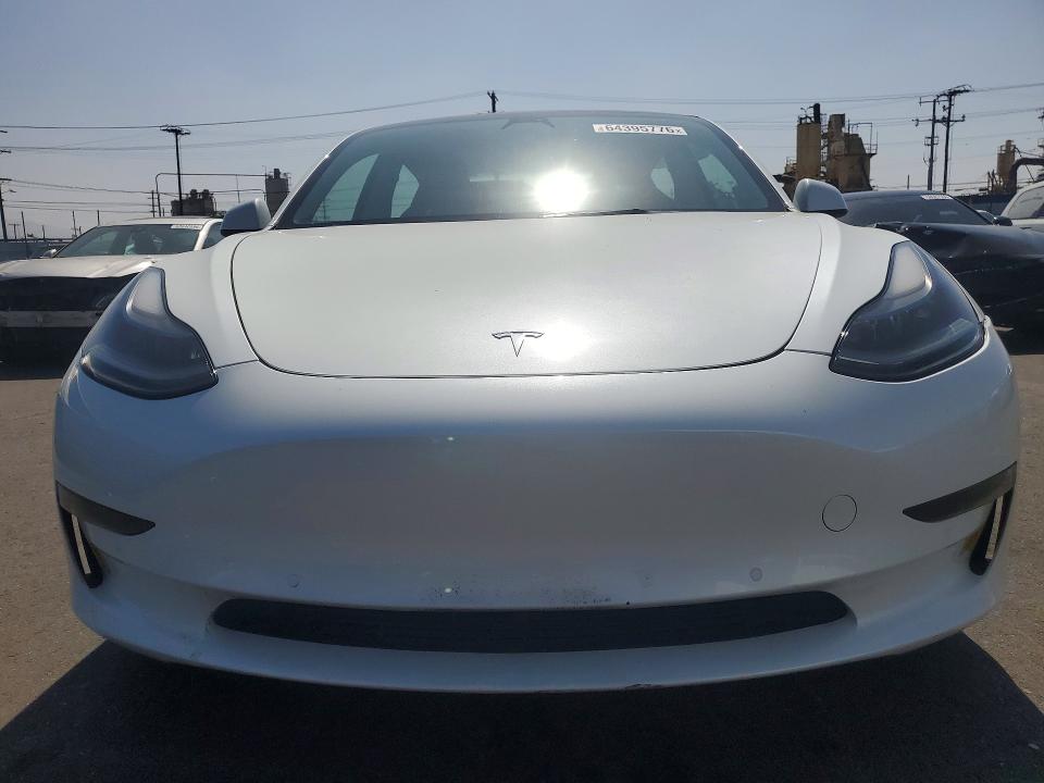 64395776 :رقم المزاد ، 5YJ3E1EA0NF125983 vin ، 2022 Tesla Model 3 مزاد بيع