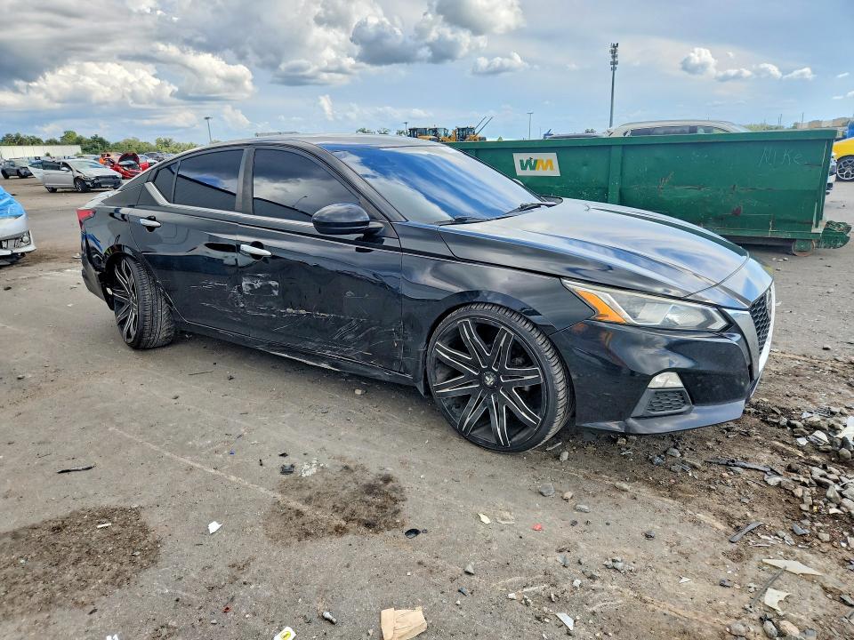 Продажа на аукционе авто 2020 Nissan Altima, vin: 1N4BL4BV3LN317025, номер лота: 70177676